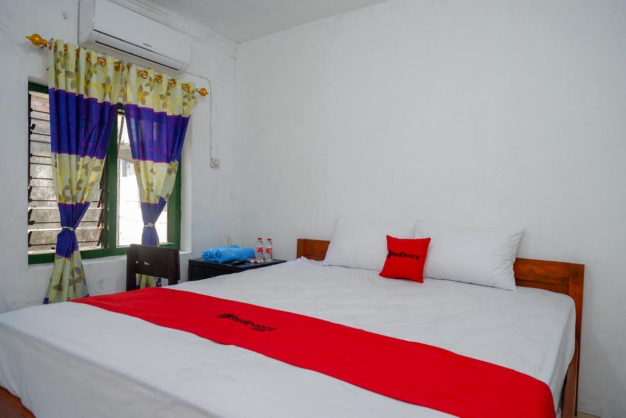 Reddoorz Syariah @ Ndalem Kembang Sore Yogyakarta Exterior foto